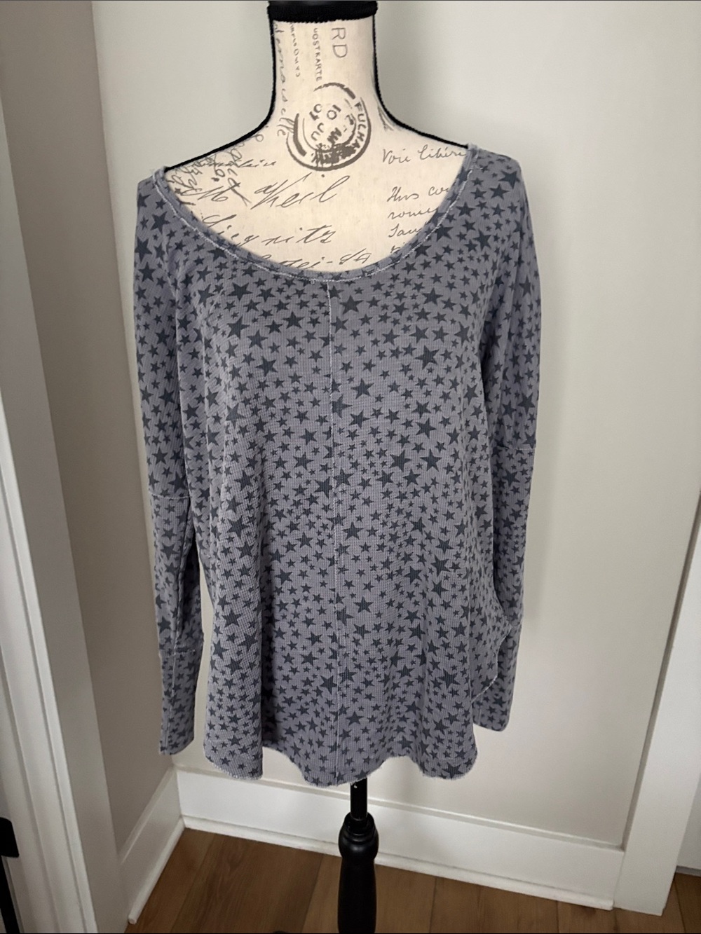 Lucky Brand Large Blue Gray Star-Print Scoop Neck Long Sleeve Tunic